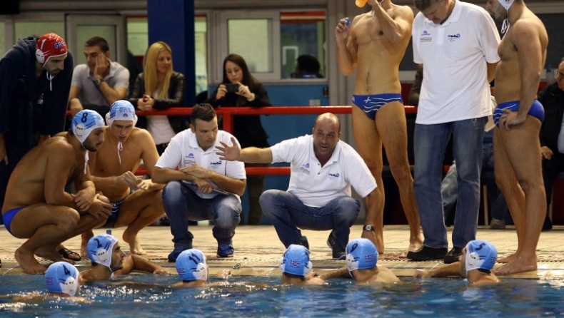Χαλαρά με το... δεξί η Εθνική