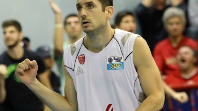 Ελαφρύ τρέξιμο ο Ξανθόπουλος