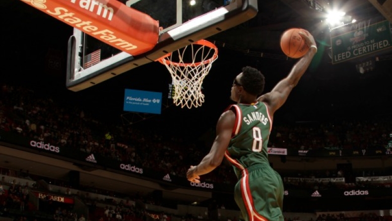 Ασίστ ο Γιάννης, κάρφωμα ο Σάντερς και... κορυφή! (vid)