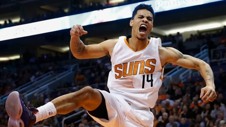 Επαναφορά και... καρφωματάρα! (vid)