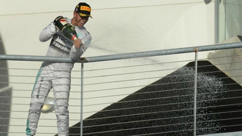 Χάμιλτον: «Προνόμιο που είμαι πρώτος»