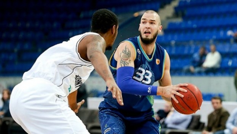 Μία… ανάσα από το double-double ο Καλάθης