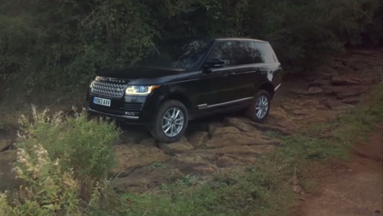 Το Range Rover μπορεί και χωρίς οδηγό (video)