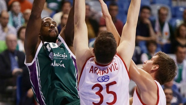 Ουνικάχα - Τσεντεβίτα 82-73