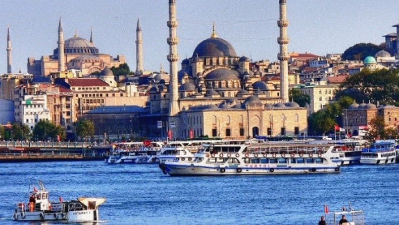 «Φρένο» στους ρυθμούς ανάπτυξης της Τουρκίας