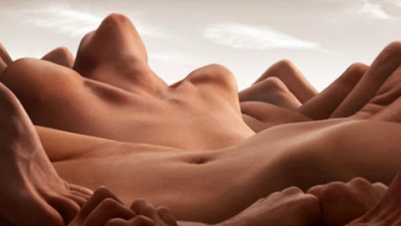 Φυσικά τοπία ή γυμνά κορμιά; (pics)