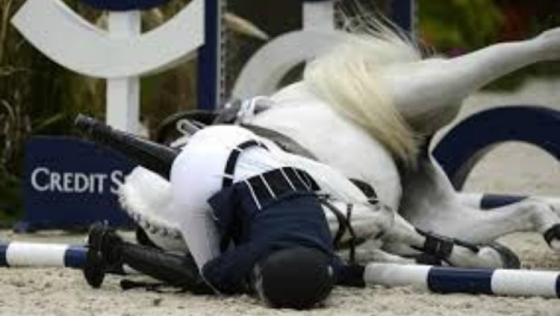 Αθηνά Ωνάση: Ξέσπασε σε λυγμούς με τον τραυματισμό του αλόγου της