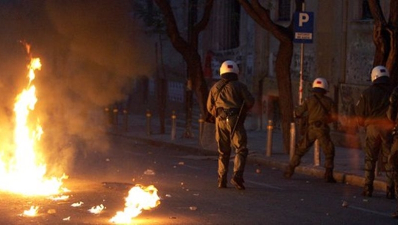 Ένταση αργά τη νύχτα στα Εξάρχεια