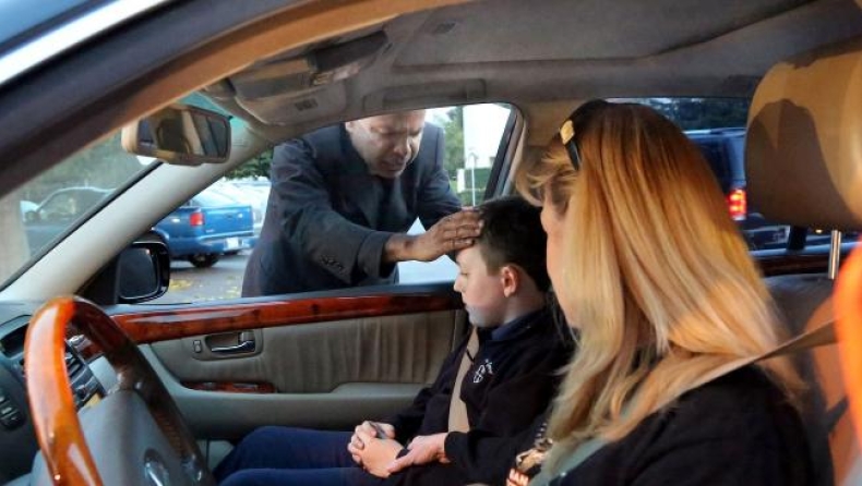 Eκκλησία ‘’Drive in’’