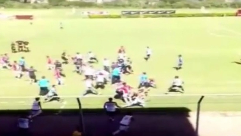 Πολύ ξύλο σε ντέρμπι παίδων στη Βραζιλία! (vid)