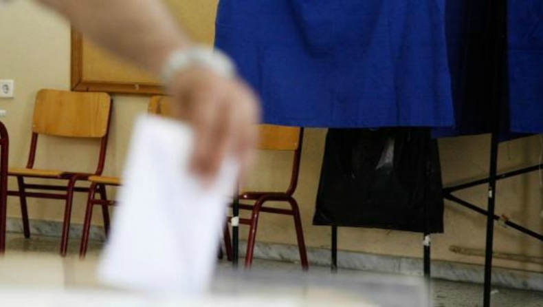 Pulse: Ανέβηκαν ΣΥΡΙΖΑ και ΝΔ αλλά η διαφορά σταθερά 3,5%