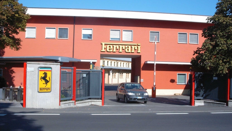 H Ferrari μετακομίζει στο Λονδίνο!