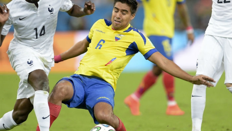 «Το... μελετάει ο Νομπόα»