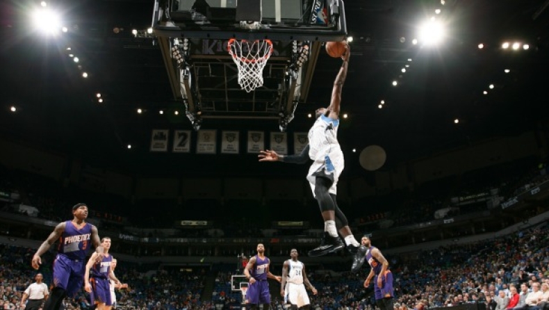 «Κάρφωμα» απ' τα... 7,25μ.! (vid)