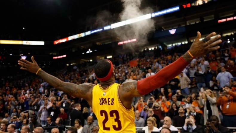 King is back! (vid)