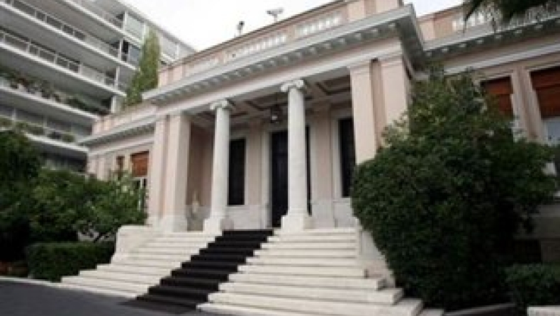 «Παραμένει» πρωθυπουργός ο Σαμαράς