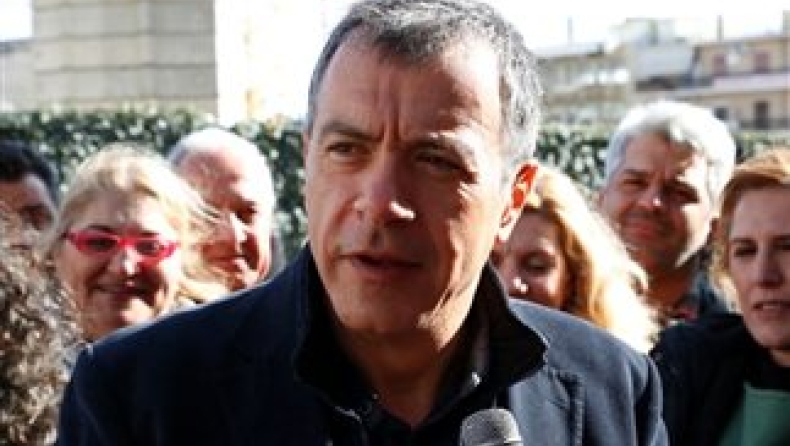 Ο Καμμένος απομακρύνει Θεοδωράκη από την κυβέρνηση
