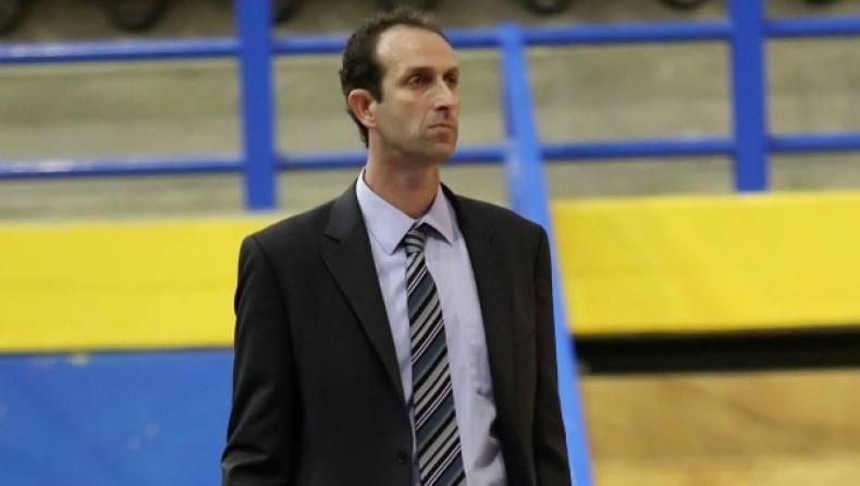 Αναλαμβάνει τον Πανιώνιο ο Χουγκάζ