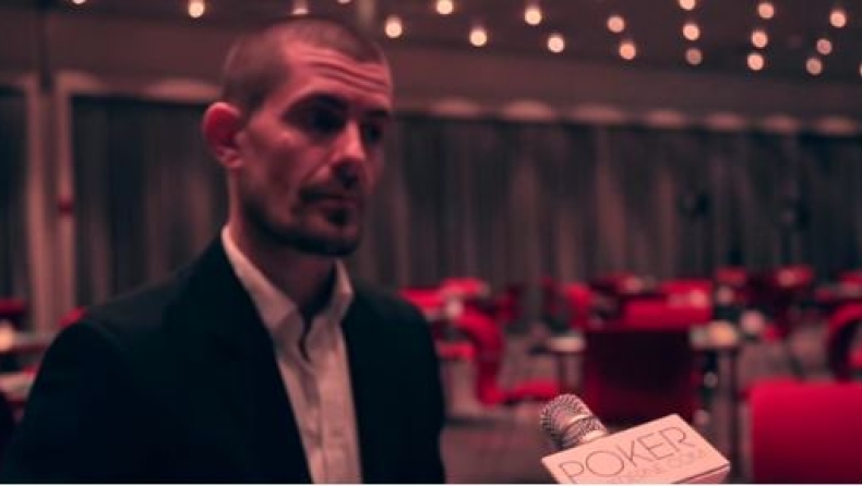 Συνέντευξη με τον πιο χαμένο παίκτη πόκερ όλων των εποχών (video)