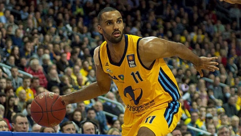 Μέχρι το 2017 στην Άλμπα Βερολίνου ο Βάργκας