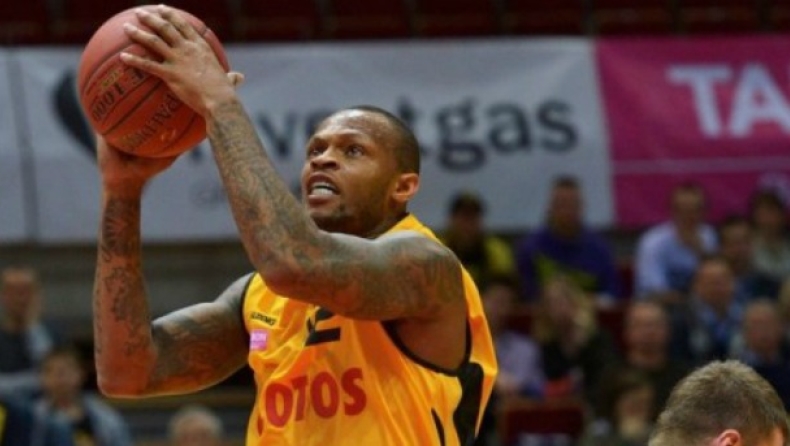 «Βλέπει» Ντέιβις ο Πανιώνιος