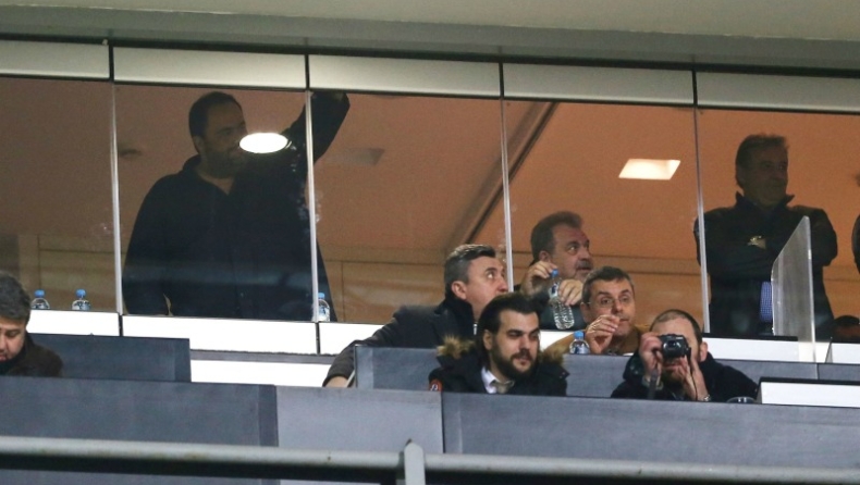 Χειραψία Μαρινάκη - Άγγελου