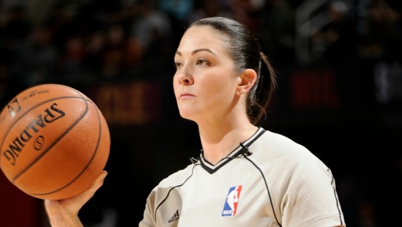 Πολ κατά γυναίκας διαιτητή (vid)