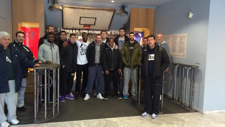 Ο Άρης στο μουσείο του μπάσκετ (pics)