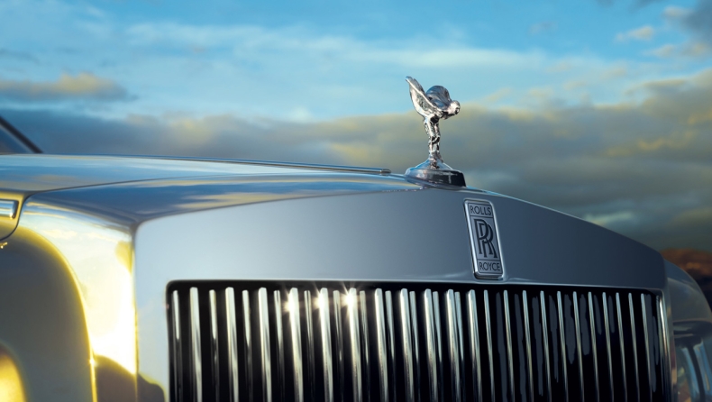 H Rolls-Royce ετοιμάζει SUV