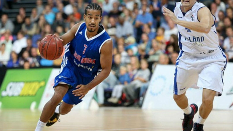 Ενίσχυση με Ρόμπινσον για τον Κολοσσό