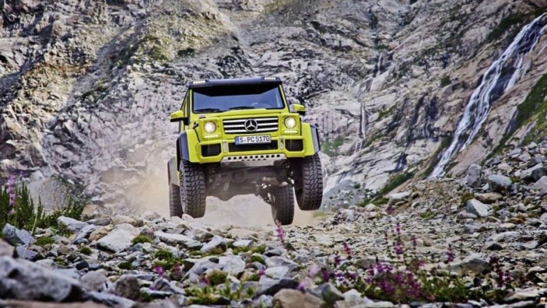 Ασταμάτητη η Mercedes G 500 4x4 [video]