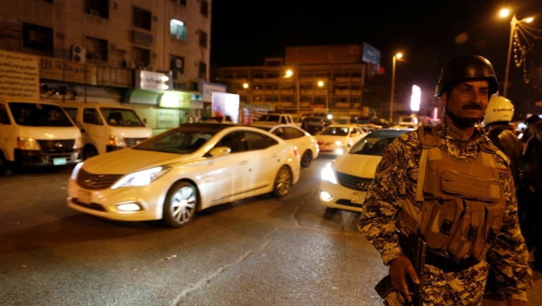 Γιόρτασαν στο Ιράκ την άρση απαγόρευσης κυκλοφορίας