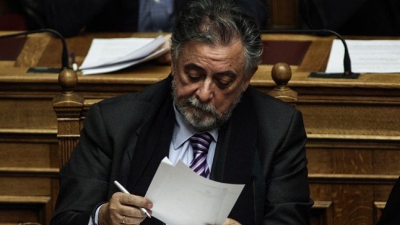 Πανούσης στο gazzetta.gr: «Αν θέλουν, ας σκοτωθούν μεταξύ τους!»