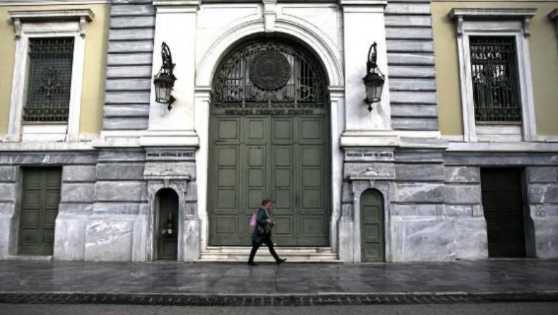 Σε θυρίδες, σεντούκια και στρώματα 10 δισ. ευρώ