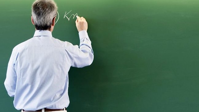 Σάλος από μηνύματα καθηγητών σε μαθήτριες στη Ρόδο