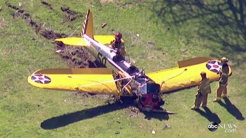 Έπεσε το αεροπλάνο που οδηγούσε ο Χάρισον Φορντ! (pic)
