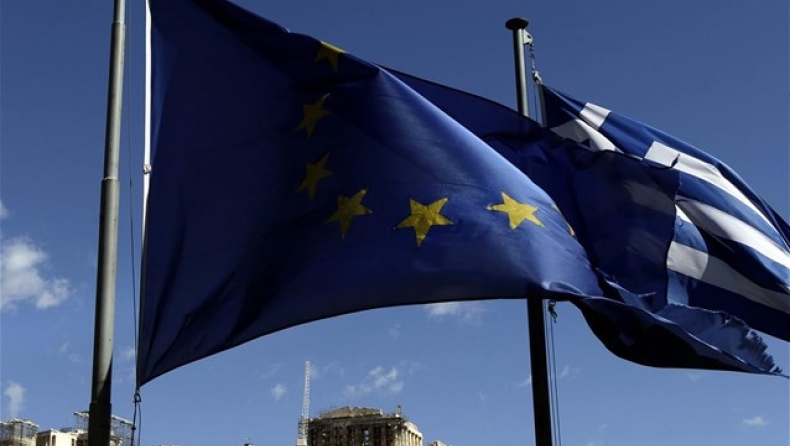Το αμερικανικό «The Nation» έχει εξώφυλλο την ελληνική σημαία
