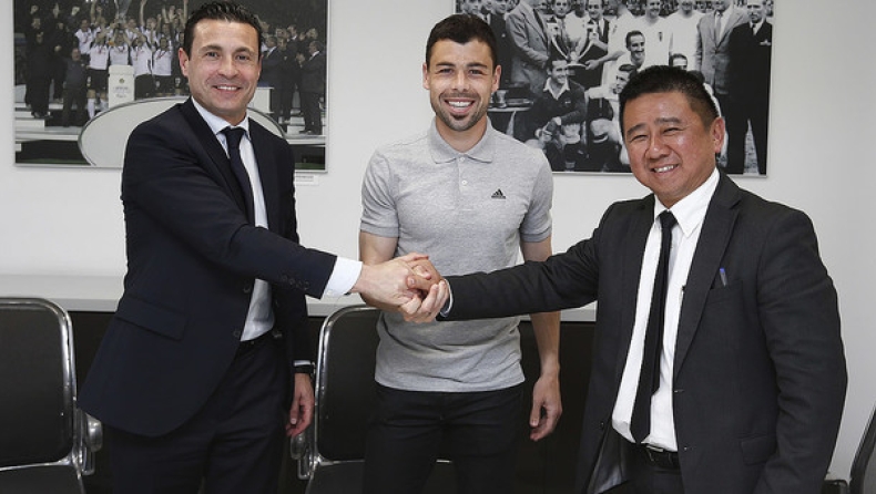 Στην Βαλένθια μέχρι το 2017 ο Φουέγο