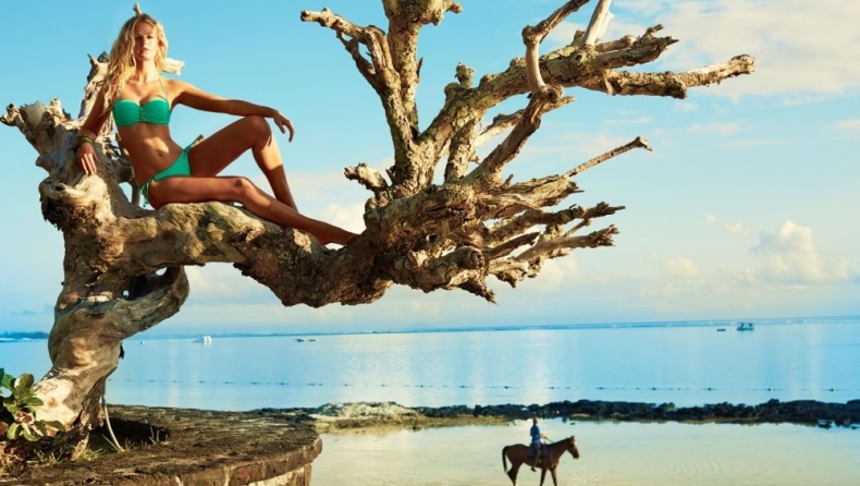 Erin Heatherton: Αναζητά έναν cool άντρα και φωτογραφίζεται με μαγιό (pics)