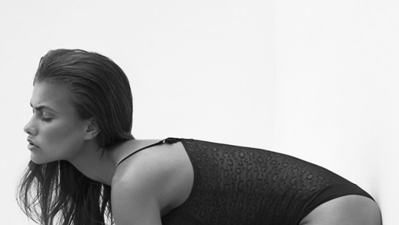 Yara Khmidan: Μια καυτή Ουκρανή με εσώρουχα