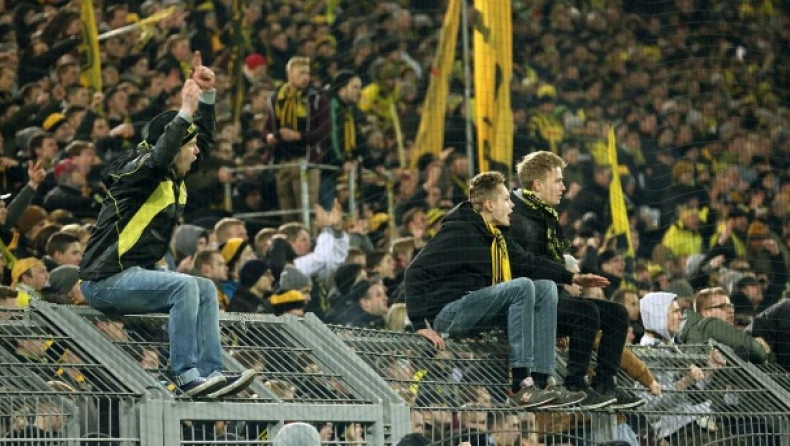 Δύο Άγγλοι οπαδοί στο Ντόρτμουντ