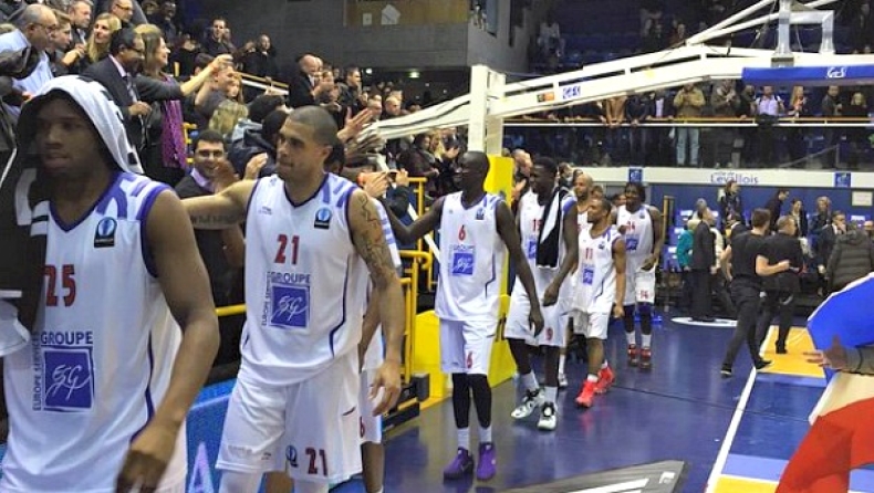 Παρί Λεβαλουά - Τούροφ 74-71