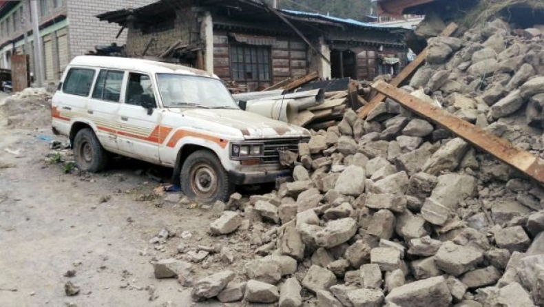 Στους 449 οι νεκροί στο Νεπάλ!