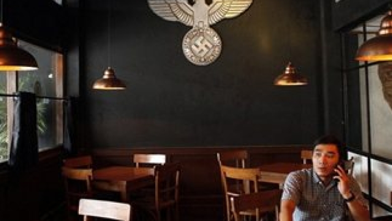 Καφετέρια με θέμα το ναζισμό στην Ινδονησία! (pics)