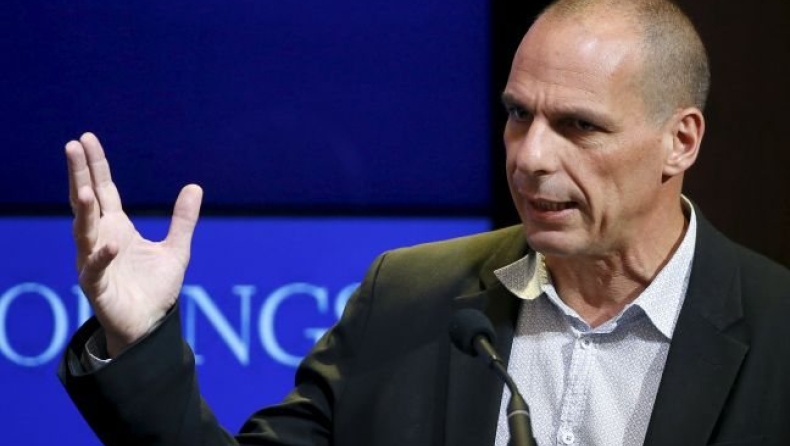 Βαρουφάκης: «Ευρωπαίοι αξιωματούχοι παίζουν με τη φωτιά»