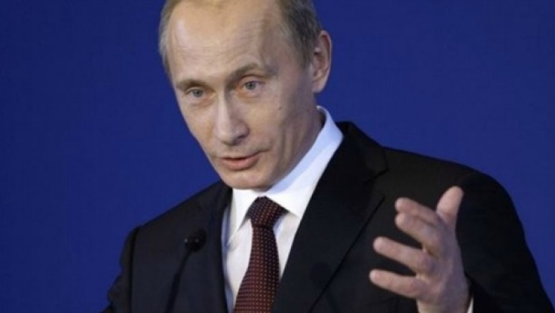 FT: Συνεχίζει να «βουλιάζει» η ρωσική οικονομία