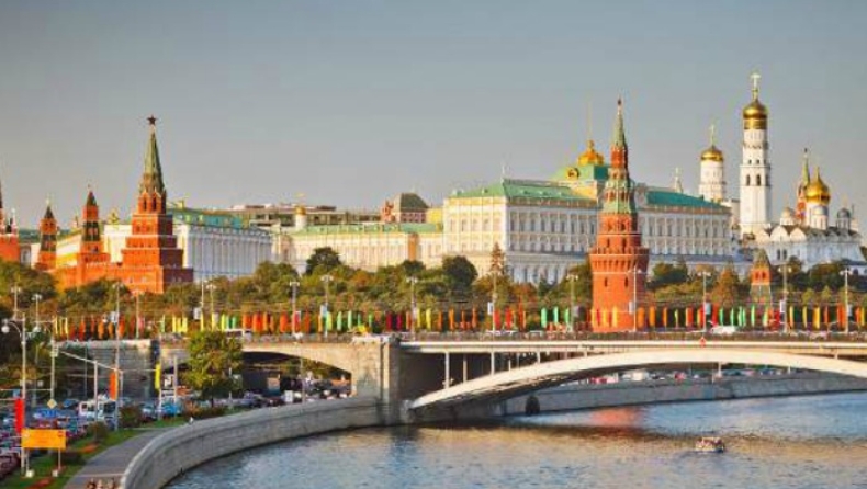 Το ταξίδι Τσίπρα στη Μόσχα προκαλεί σοβαρές αναταράξεις