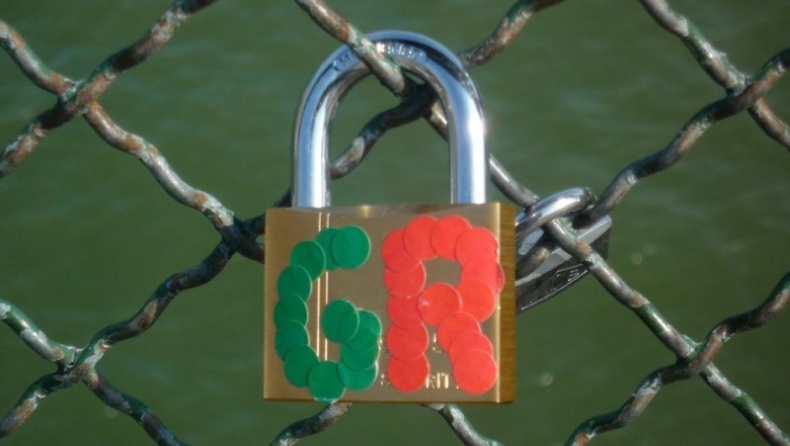 Μαξίμου: Δεν πτωχεύουμε, δεν θα πάρουμε υφεσιακά μέτρα