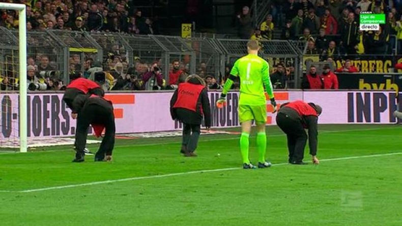 Μπανάνα στον Νόιερ! (pics)