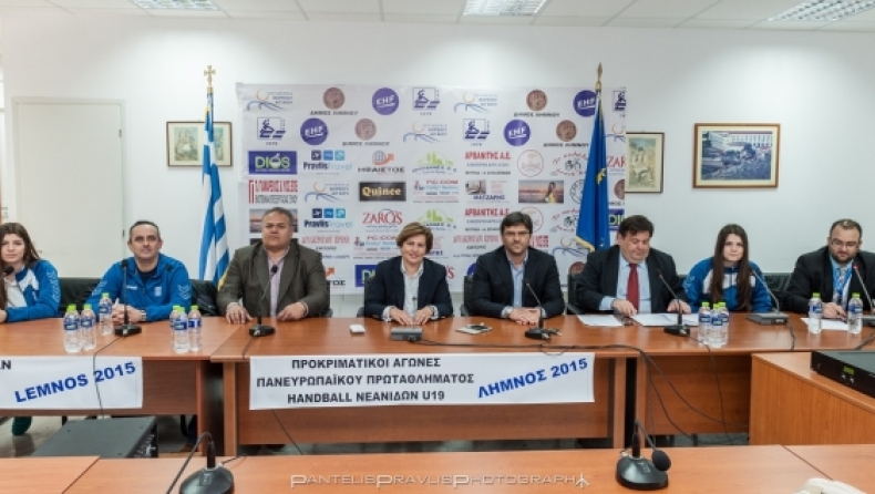 Βακάλης: «Ηρωίδες οι αθλήτριες μου»